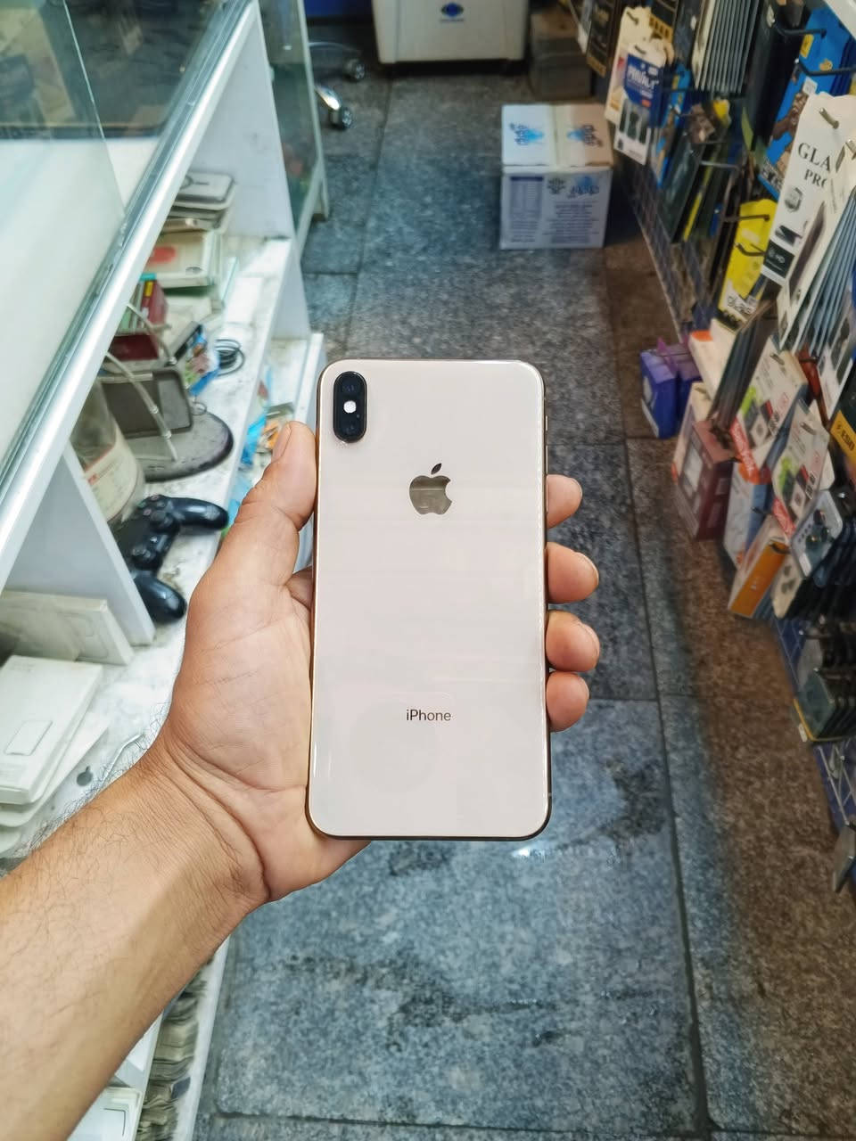 اجهزه للبيع اكس ماكس عدد 2 نضيفات عل وضع الشركه شرط وبوفو 7 فايف جي وزيرو 30 فايف جي رام 12 سعر خاص او اتصال رقم ***********
