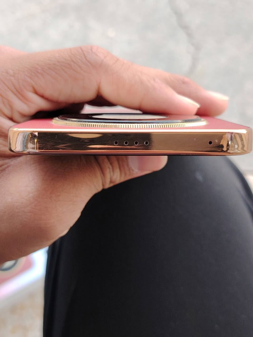هونر X9d نظيف مستعمل اسبوعين                   سعر 460 الف بي مجال شي بسيط  (مكاني موصل ايسر حي الانتصار)  
***********
