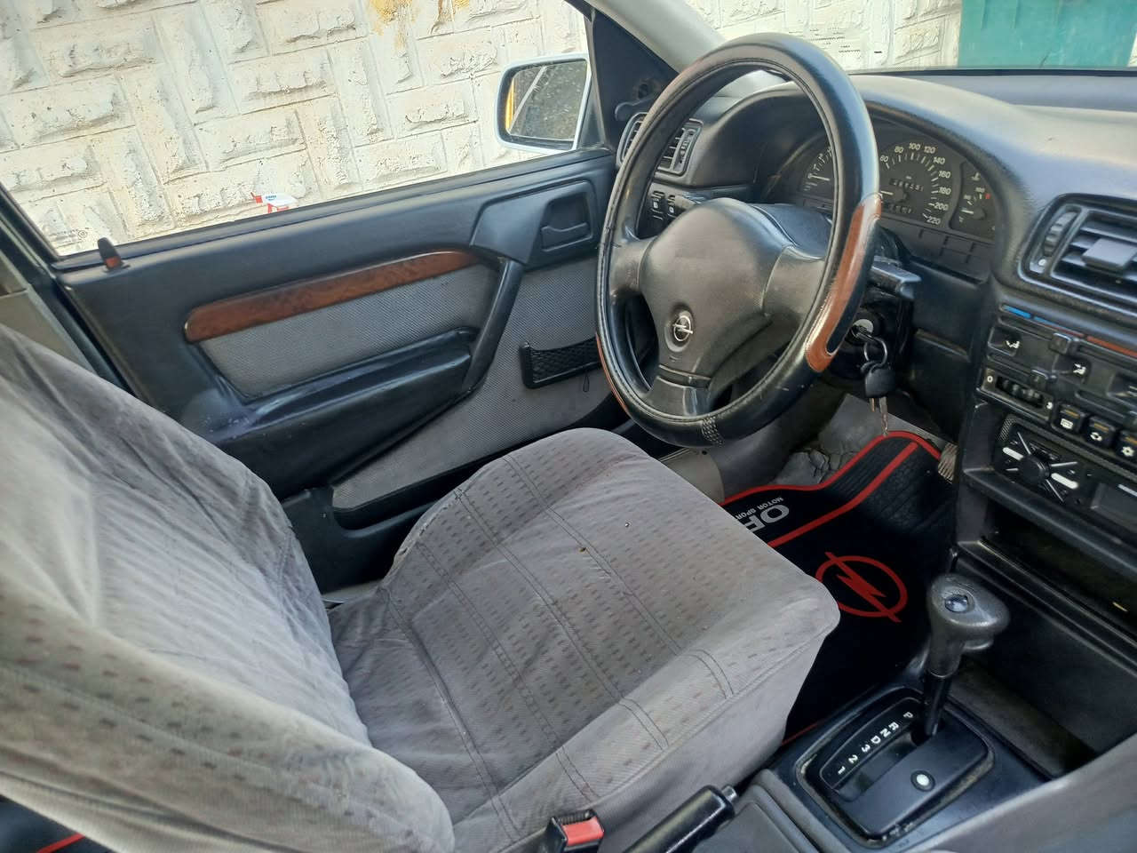 سلام عليكم اوبل فكترا موديل 91 حجم 20 اوتوماتيك رقم كركوك سنوية بسمي  لحد 2031 هزة جديدة اربع جامات كهربائي  بدون اي ضرر بدون قطرة خياس بيهة جم قطعة صبغ  للجمالية فقط بدون معجون هيلالات ما معمرة  حتة  و دوسات بيلادي كير محرك صدر كلهن بشرط .
السعر 41 بيهة مجال للطيبين
مكان السيارة كركوك 

***********
