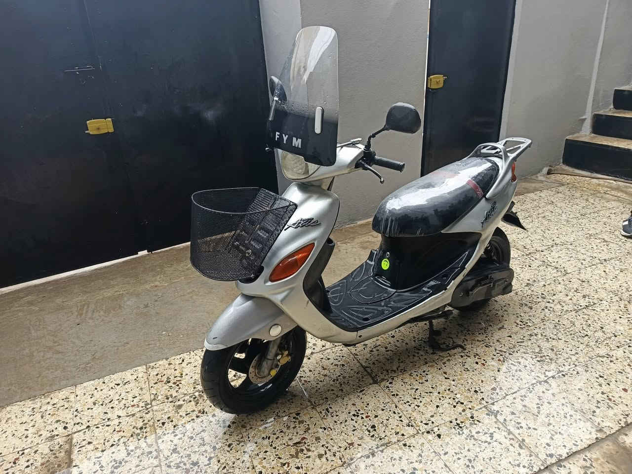 ماطور اكزز للبيع 
ما مفتوح فقط قبغ هندر 
وايرمنيه شغاله نكره سلف 
السعر 850


**إذا كنت صاحب هذا الإعلان وتريد حذفه لأي سبب، رجاءا أرسل رسالة إلى الدعم الفني**