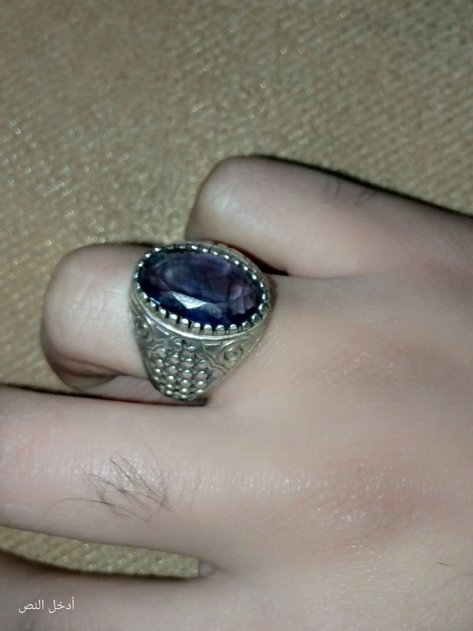 السلام عليكم محبس جمشت اصلي سعرة 50وبيه مجال بسيط
للحجز واتساب ***********
