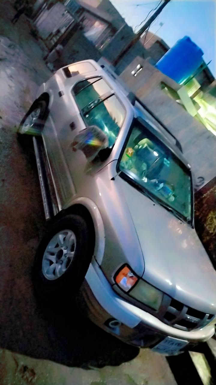 بسم الله الرحمن الرحيم
من رخصة الادمن
ازوزه راديو
موديل 2004..

ضرر جاملع خلفي فقط مصلح
سياره جاهزه من كلشي
كفاله كير محرك حداديه صدر كله كفاله
المكان بغداد رقم شمالي تحويل ثاني يوم

ملاحضه.. كير اوتوماتيك ومحرك V6
كير ومحرك برادو.. حاويه نضيف

السعر$75..وبيه مجال...

سياره نضيفه وكاعده افضل من الصور

الاستفسار ***********
