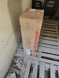 داخلية سبلت توسوت واحد طن لبيع في حالة جيدة ما مفتوح سعر 200 بيها مجال...