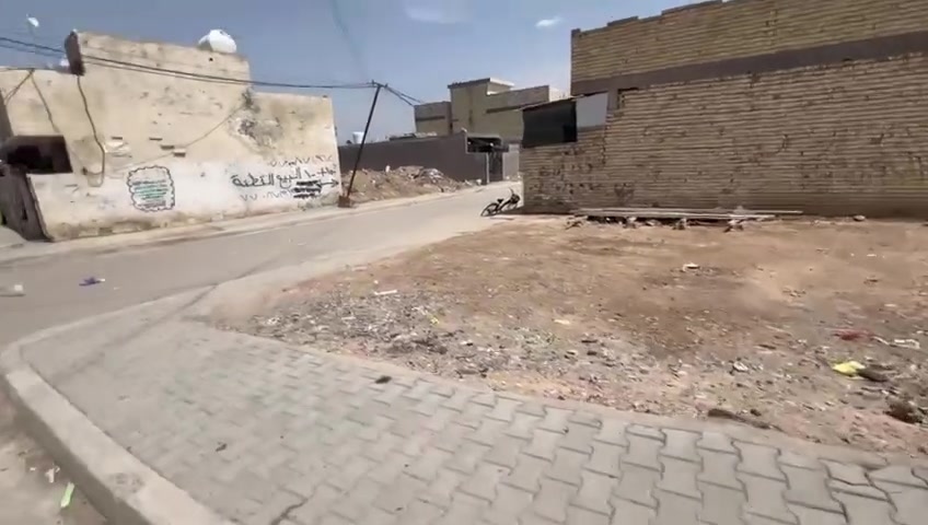 سلام عليكم 
كاع مساحتها 160متر 
الواجه 10
نزال 16
الخدمات كامله ماي وكهربائي ومجاري كامله مكمله المنطقه 
زراعي واقع حال مكاتبه فقط 
العنوان الشعب الجمعيات خلف السده فتحت ملعب مصطفى الوحش  
السعر 25مليون 
الرقم ***********
الرقم ثاني ***********
