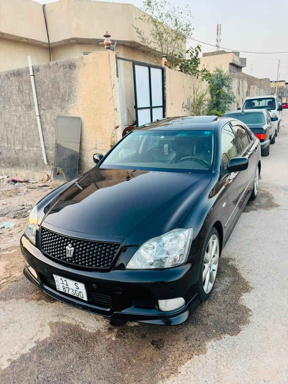 سلام عليكم 
شاهينه موديل 2007 شاصي 84 فول للخير 
سياره جديده بمعنى الكلمه مال جناي 
كفاله عامه فقط بيه صبغ بل يابان مدكر خلفي فقط 
والباقي كفاله تخم تاير جديد 
تحويل ثاني يوم باسمك 
رقم بغداد جوكر رقم حلو شبه مميز 
فتحه السياره تدفئه تبريد بل كشن 
برده خلفيه تحكم ستيرن كامره خلفيه 
كشنات الخلفيه منفصله تكم كهربائي 
ويل اكروم اصلي جديد مع تخم تاير 
السعر 160 
رقم الهاتف ***********
العنوان البصره
