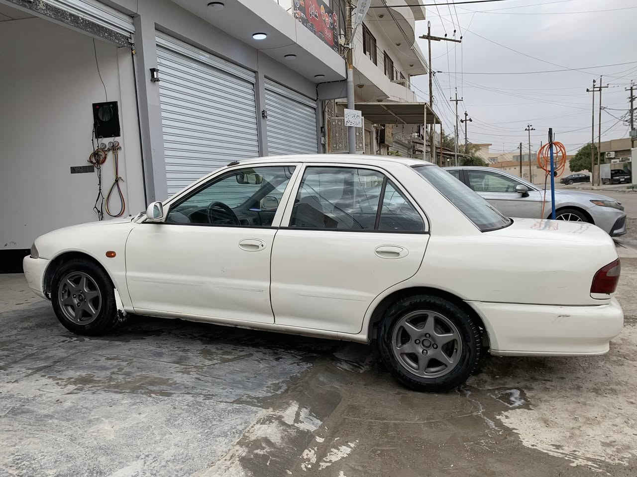 سلام عليكم
سيارة بروتون للبيع موديل 2004
رقم كركوك أ
گير اوتماتيك تبريد شغال 
محرك بشرط 4 طايرات جديد 
كهربائية كلها شغال سياره صبغ عام 
سعر 35$ رقم هاتف ***********
