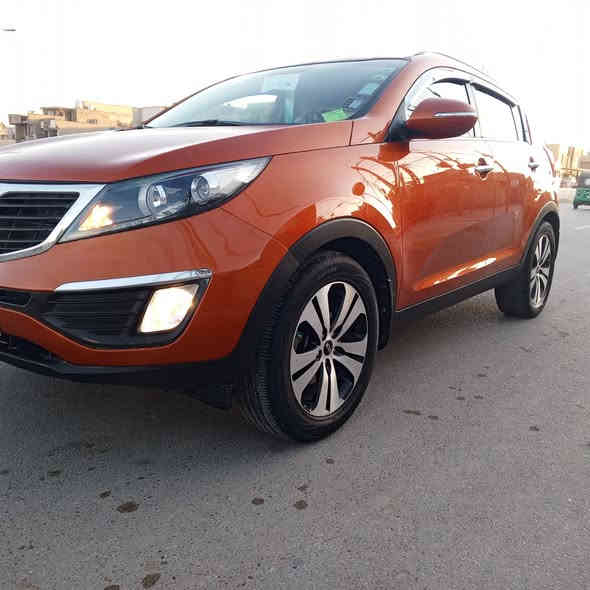 السلام عليكم كيه سبورتج ٢٠١٣ خليجي مكفوله من تبديل ولصبغ محرك ٢٠٠٠ دوش مامفتوح كير حداده صدر تخم تاير تبريد مكفول ماشي ١٤٥ موصفات خمسه ويل كب  شاير بل مري شفط كامره شاشه  تحكم جهتين  سياره جاهزه اي نقص مابيهه سنويه جديده مشروع وطني رقم جديد نكليزي تحويل ثاني يوم  المكان  بغداد المدينه الصدر سعر ١٣٨ وشراي ينتصل***********
