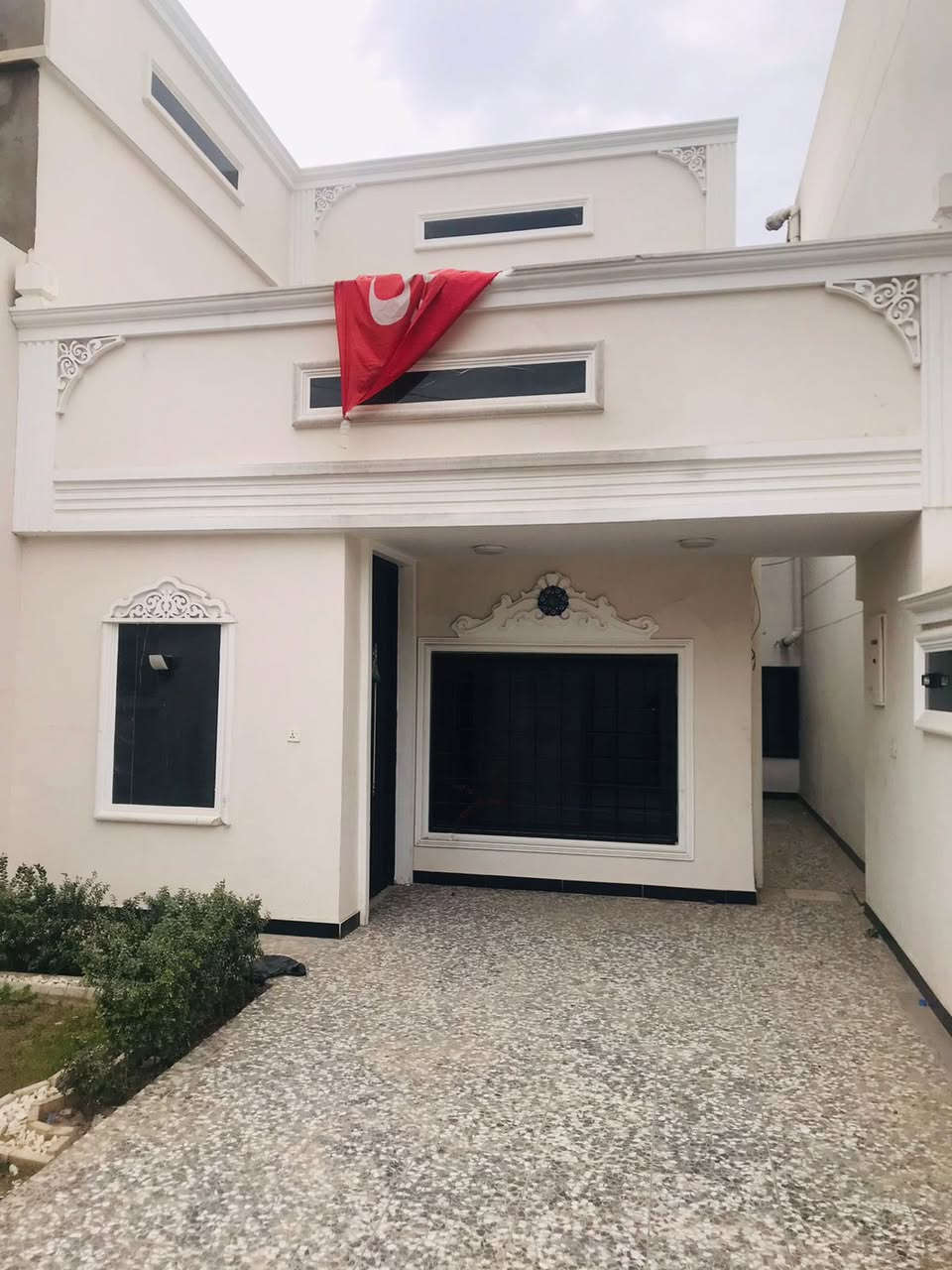 🟢 بيت للإيجار في الأمين المساحه ١٢٠ م للاستفسار
***********
