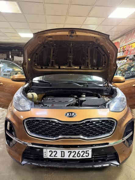 اسلام عليكم 
اسبورتج 2020 للبيع 
الون قهوائي محرك 2400
حادثها سرقت بنيد بدون ضرر 
بدون ايرباك بدون اي ضرر داخلي 
صور الحادث والسونار منشور
مابيها صبق فقط نصف الجاملق الايمن الامامي
محرك 2400
تبريد قطعتين شاشه كبيره
توقف ذاتي 
حساس امامي خلفي 
تخم تاير جديد 
حداديه جديده 
باتي نوزلات بلكات فيت بم كوله جديد
السياره مسويلها ادامه كامله ملبيها اي نقص
ماشيه 100 الف
رقمها اربيل الدولي بسمي شرط التحويل 
كولشي بسياره واضح بصور والسونار موجود وكلشي ذكرته ميحتاج تسال على شي 
السعر 153
ممتواجد على الفيس 
الرقم***********
مكان السياره بغداد
