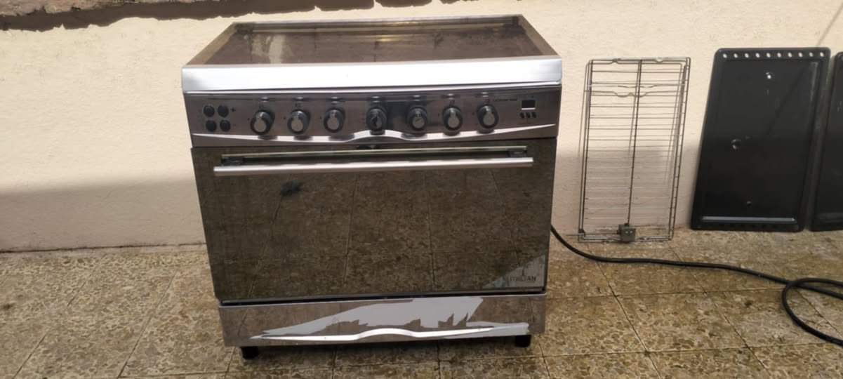 هذا طباخ غاز نضافه  95بالميه مستعمل 8اشهر 
 (يونيفرسال) 
الماركة: Universal
بلد الصنع: مصر
الموديل: 9605 T
المقاس: 60 × 90 سم
النوع: طباخ غاز مع فرن (قائم/حر) 300 الف وبي مجال بسيط


**إذا كنت صاحب هذا الإعلان وتريد حذفه لأي سبب، رجاءا أرسل رسالة إلى الدعم الفني**