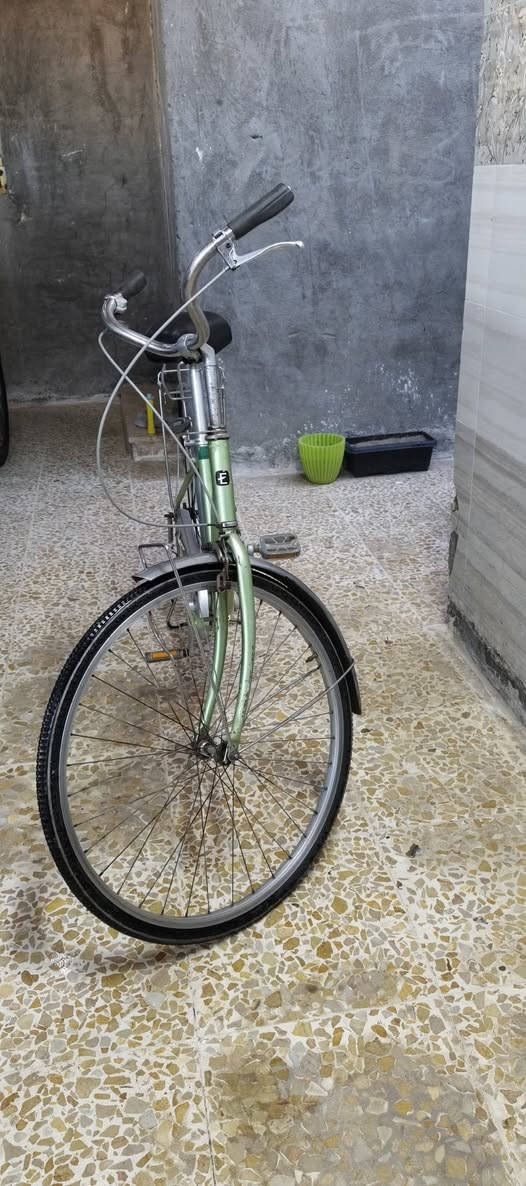 سلام عليكم باسكل بناتي حجم 26 لبلسكل مكفول حلو ونضيف سعر 75مكان تاجي سبع البور ***********🩵
