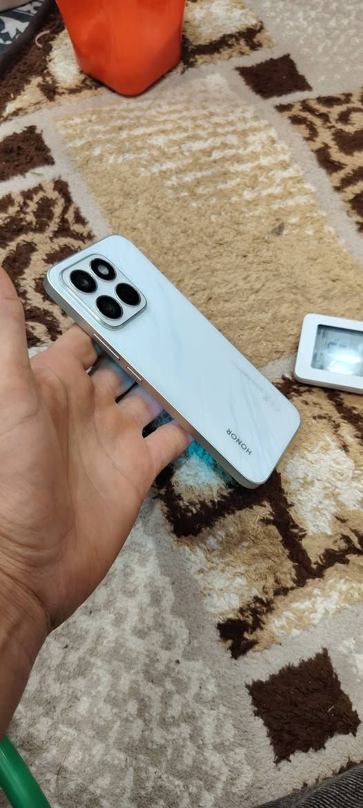 هونر اكس 8سي ذاكره 256 بيع او مراوس ***********
