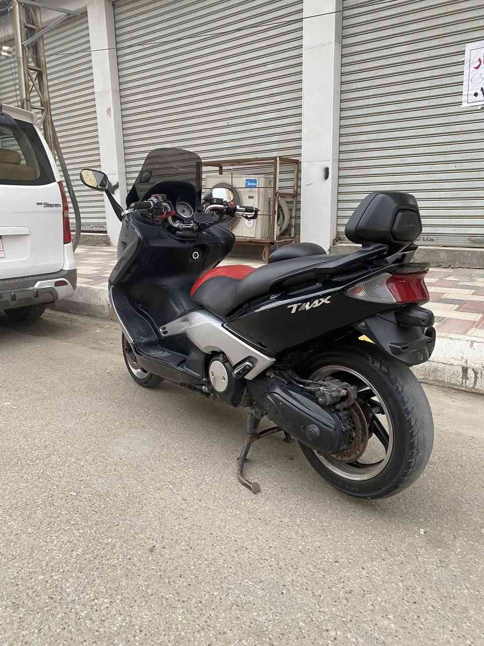 السلام عليكم
تي ماكس 2008 
للبيع /ناصريه مركز 
دراجه كفاله عامه  
مكينه بلاد ما مفتوحه 
عليه ستيرن رياضي
وياه /3 سويجات 
جامه طويله 
اكزوز /اكرو اوفج 
تجوه مال /530
دراجه كهربائيات كله شغاله 
دراجه دهن كله موتل 
عليه ادامه منضومه كامله دهن وماي راديتر شغل طلع 
للاستفسار خاص او 
***********
ورجائا لحد يكلي امسح المنشور تجي تشتري امسح المنشور
