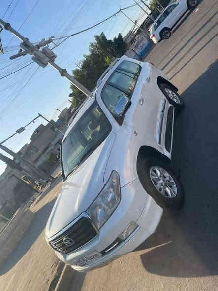 سلام عليكم للبيع تويوتا لاندكروز 2010 (6)V سلندر 4000 رقم بغداد بسمي شرط التحويل سيارة مكفولة كفالة عامة بيها بارد اربع اصابع فتحة بصمة مثبت سرعة جام اوتو السعر 297$ قفل عنوان بغداد ***********
