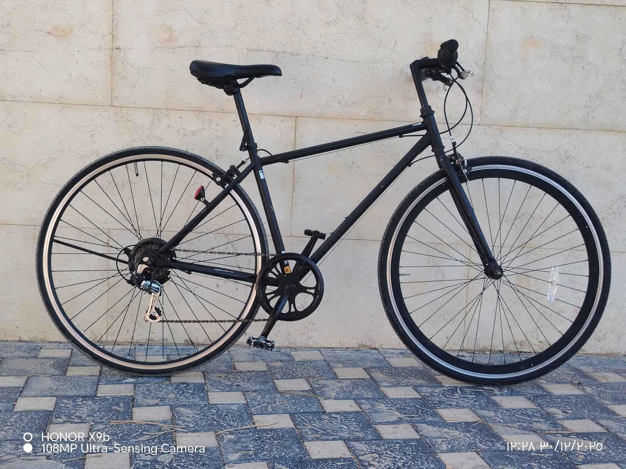 سلام عليكم
متاح  بايك c700  
البايك كسر حاويه 
قطعه نضيفه نضافته 100/100 
اوياله المنيوم طبقتين 
كير 7 نمر سستم shlmano
البايك جاهز من كلشي 
مكاني بغداد الاعظمية 
سعره 110 وبي مجال 
للحاب يتفضل خاص ويدلل
***********
