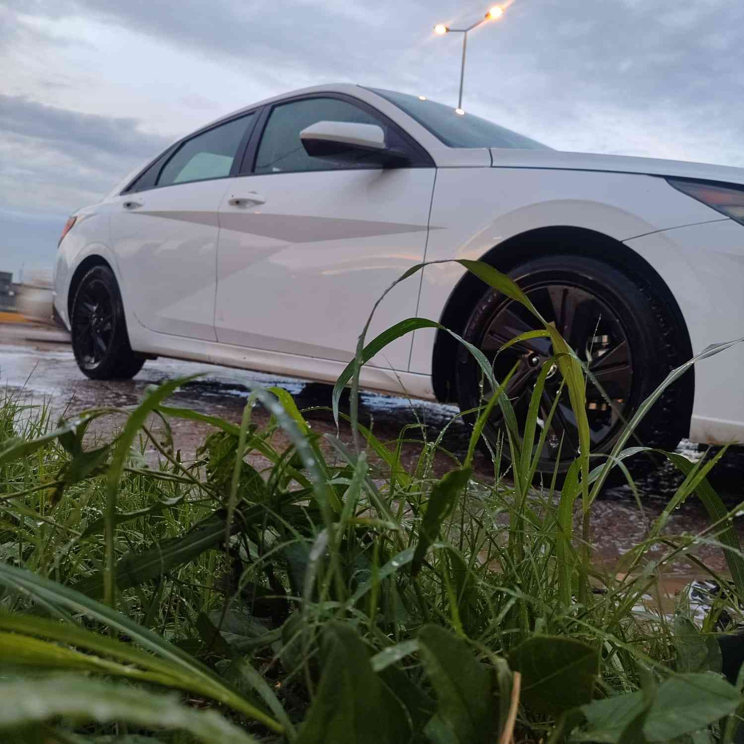 سلام عليكم سياره النتره موديل 2021 سياره مكفولة من حادث بيه اربع قطع كلير كير ومكينه 2000 دوش وتخم تاير وحداديه مكفولات كفاله عامه تبريد تدفئه سياره جاهزه أسعر 135 وبيه مجال مكاني كربلاء طوريريج الرقم 
***********
***********
