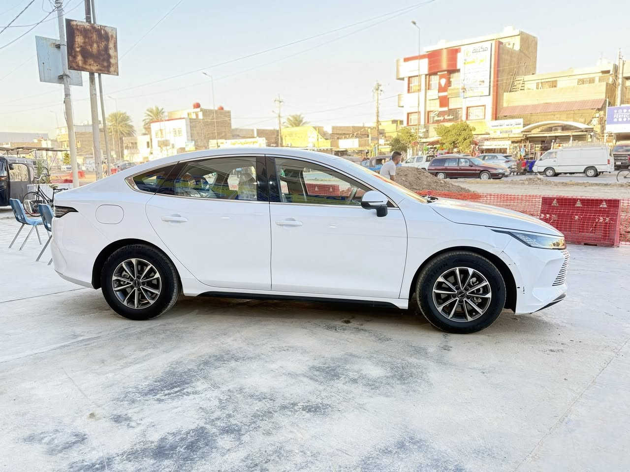 السلام عليكم بي واي دي دستروير
موديل 2025 مكفولة كفالة عامة ماشية 4000 بعده زيرو 

رقم بغداد فووول عدة الفتحة السيارة زيرو ميحتاج 

اكول جديدة اتعمل بنضام الكارت والبصمة كير موس 

تحكم السيارة بل كامل من خلال الشاشة تبريد قطعتين 

نضام كهرباء وهايبر وبانزين السعر  17 مليون و750 قفل 

مكاني بغداد الدورة هـ***********
