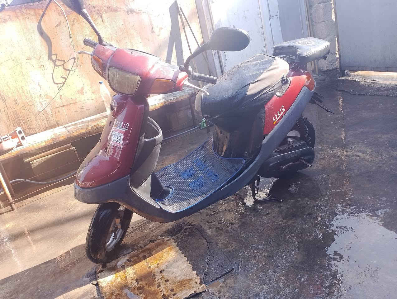 السلام عليكم ماطور بوتين كامل مكمل اي نقص ما بي كلو شغال السعر 300
هورن اشاير بك لايت سلف كلو شغال نص هندر يشتغل شرط شاصي شرط الشراي يتصل ***********
