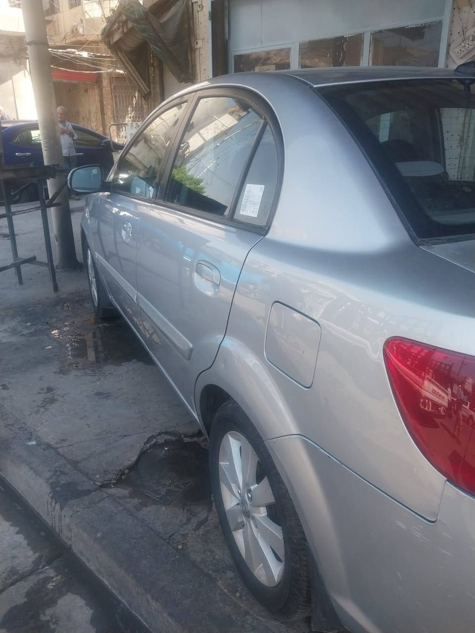 سلام عليكم كيه ريو مديل 12خليجي الف 1600 سياره بسمي كير صدر مكينه مكفول سياره بيها بس قبق جنطه مبدل ولقديم موجود وجاملغ مامي بي صبغ فقط تخم تاير جديد العنوان بغداد شارع حيفا ***********
