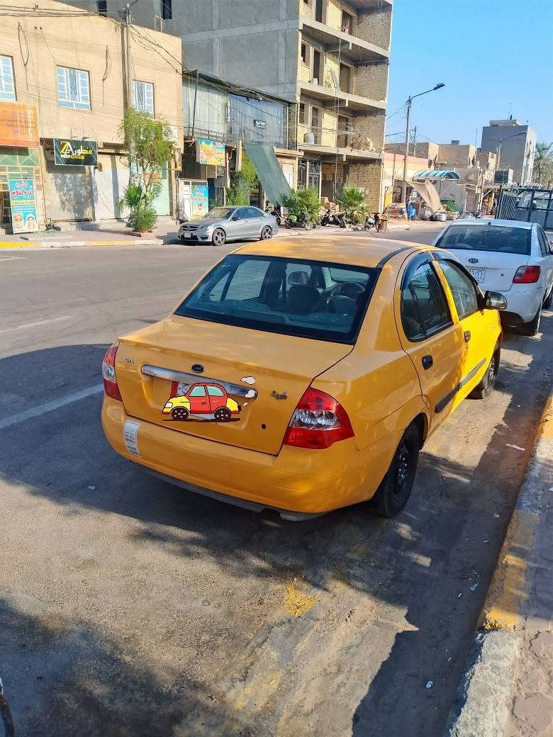 سلام عليكم طيبه مديل ٢٠١٥ للبيع سياره حلوه وكامله مكاني بغداد حريه رقمي ***********
