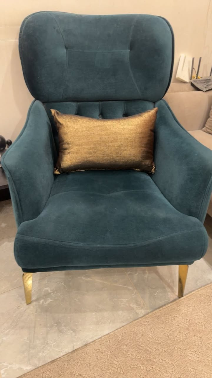 تخم قنفات تركي ماركة البيمو 
8 مقعد 
550 الف 
العنوان حي تونس 
***********
