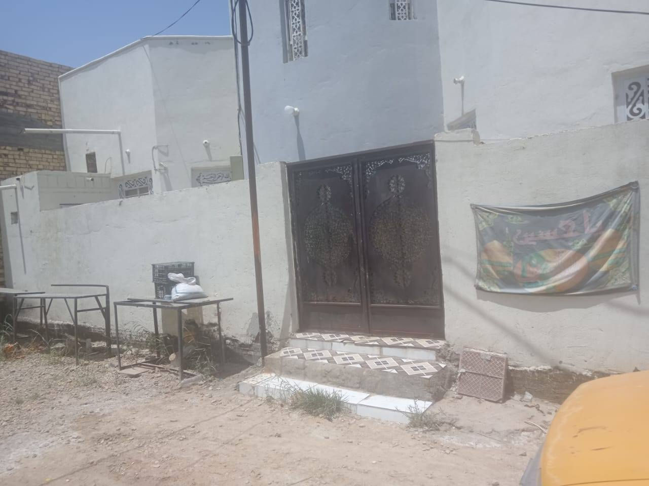 بيت مساحة 150متر
يحتوي على غرفتين نوم وصاله ومطبخ وسقبال مكانه حولي الجامعه مقابل بيت المرمر بنزلة المولده
***********
سعر 85
