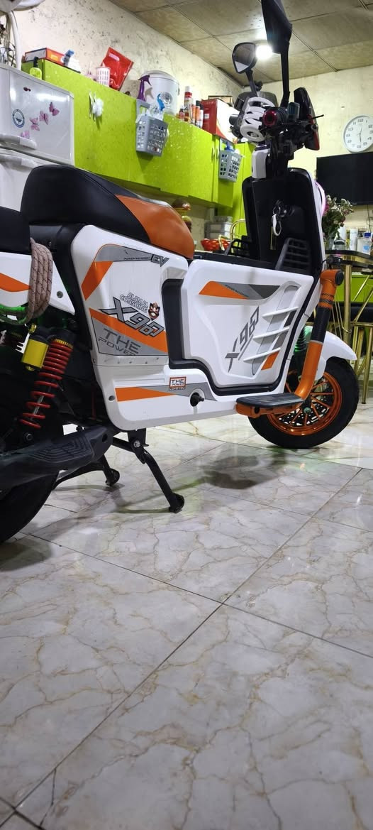 سلام عليكم
دراجه شحن X900
ما صار لها 4 اشهر للبيع
ملف 2000  
5 باتري كبار 33 امبير
لايت زنون مع بلوجكترات عللي ابيض ناصي اصفر
بصمه و دبل سويج تشغيل و دبل سويج صندوق
صندوق خزن امامي
شاشه ايباد تحديد عطل وغيره
سرعه 120 وهمي و الحقيقي 70 مع الوزن
تواصل لمعرفه تفاصيل اكثر ***********
مكان البصره الزبير
السعر 500 وبيها مجال بسيط للشراي ادخل واتساب و تدلل .
