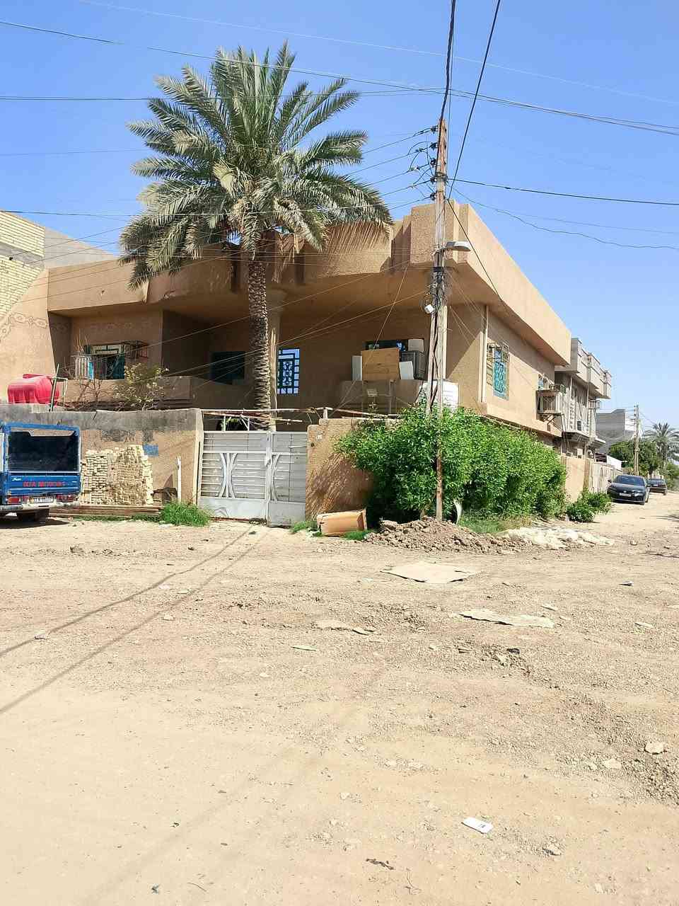 اسلام عليكم بيت للبيع مساحه لبيت 300 ركن ابي غريب دور شارع عشرين رقم الهاتف ***********
