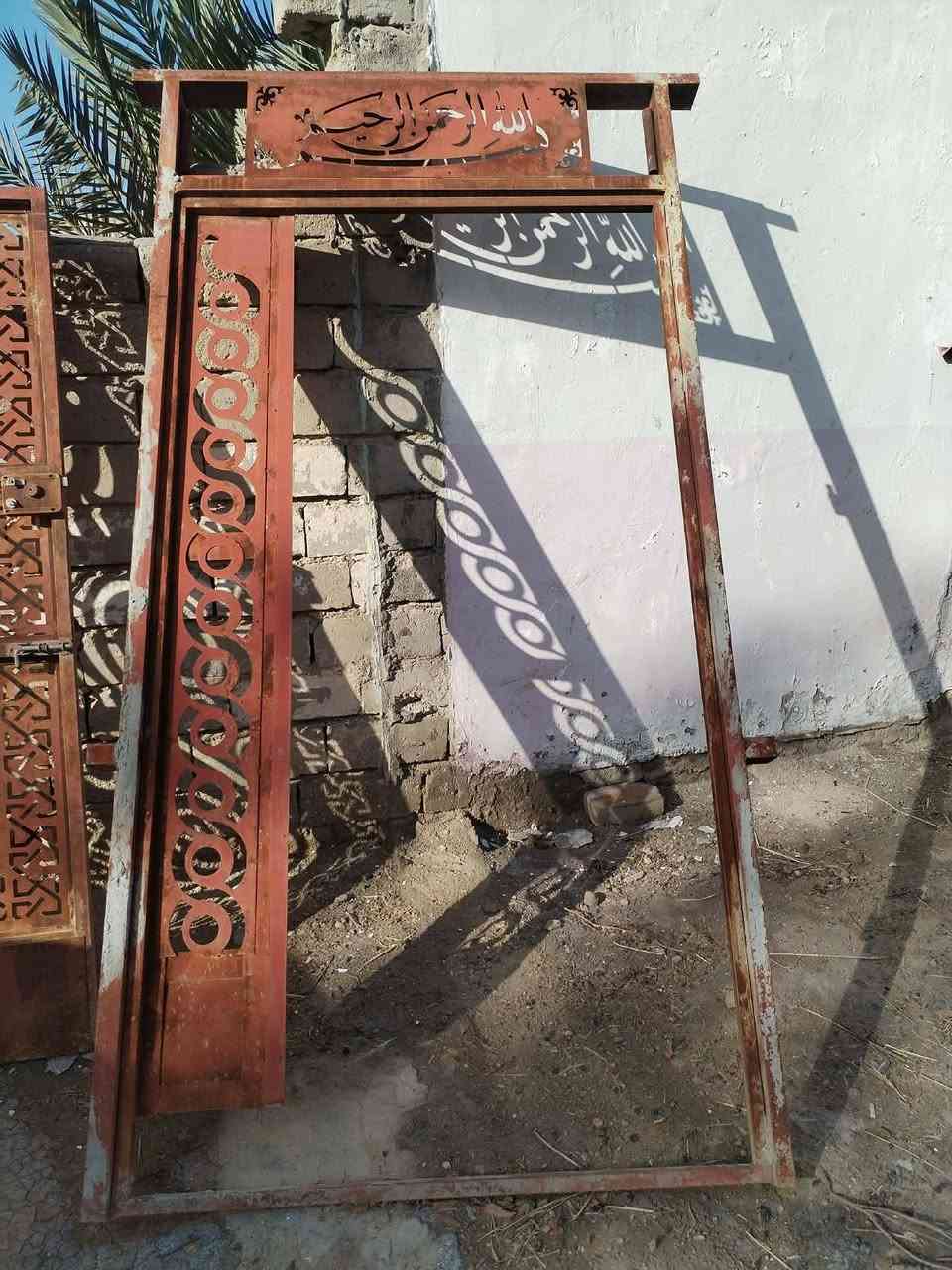 سلام عليكم باب و شباك 
ثنين ب 150الف مكان الحمزة ***********
