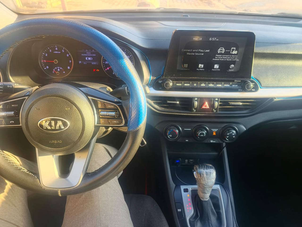 السلام عليكم فورتي 20 اجويتي مميز سياره نضيفه خير من الله مناقصه شي  حادثها قطعتين اوباب اكلير كير مكينه خير من الله تخم تاير سياره جاهزه من كلشي مكاني كربلاء اطوريج ***********
