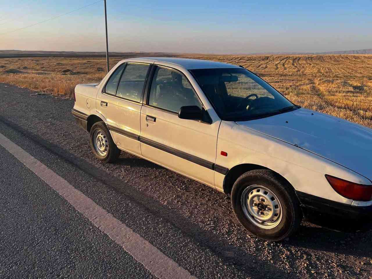 لانسه ر موديل 1991
مه كينه پرؤتؤن به شرت 
گير عادى به شه رت
ده عمو لئ دراوى نيه 
ته حويل براوه به شرت
بيشو دواى تازه دا گيراوه 
كاره باى به شرت 
چوار تايه ى تازه 
سنه وى به سرچوه 
نرخى 26معا مه له 
شوين چم چمال
ژ. م *********** Singapore
