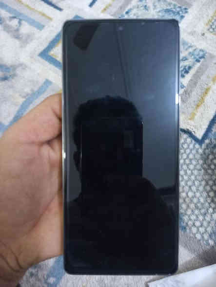 انفنكس نوت 40 برو ذاكره 256 + 16
 مكفول فقط هاي طكه ما ماثره ع شي
 بدون ملحقات سعر 250 او مراوس اتصال ***********3
