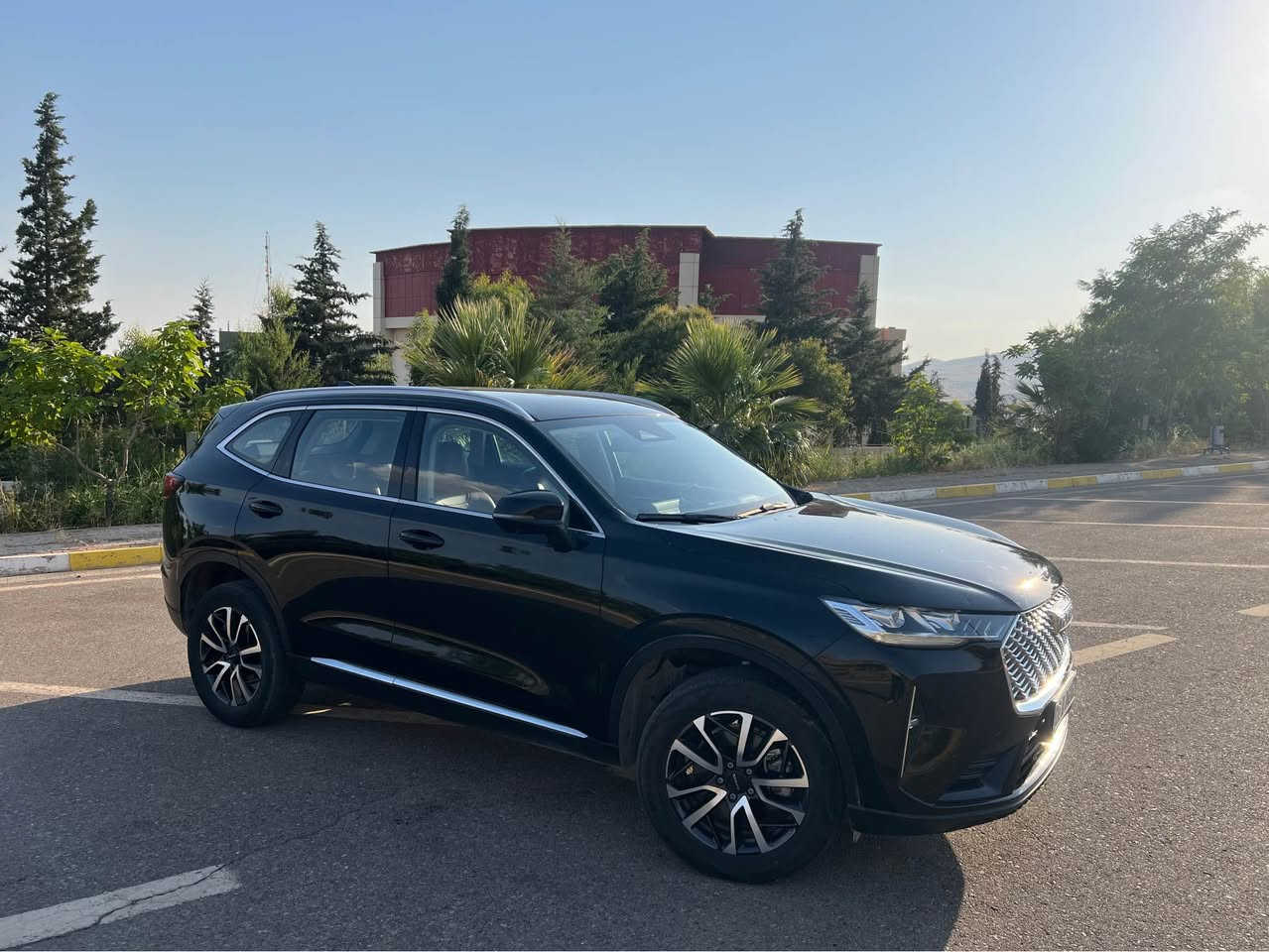 Haval h6 2022
فول فول مواسەفات بەس سلایت نیە بی بۆیاخە سەیارەکە بەسمە و  شاشە گەشن جلد پینج کامیرە مەکینە ٢٠ تۆربۆیە مەکینە گەورەیە گیر مەکینە کارەبایات بەشەرت هەرچی وەستایە ٩٠ هەزار ڕۆشتوە یەک دەستە زەمانی شەریکەی ماوە نرخی ١٨٨ وەرەقەو مەجەلیکی برایانە*********** كويسينجاك, أربيل
