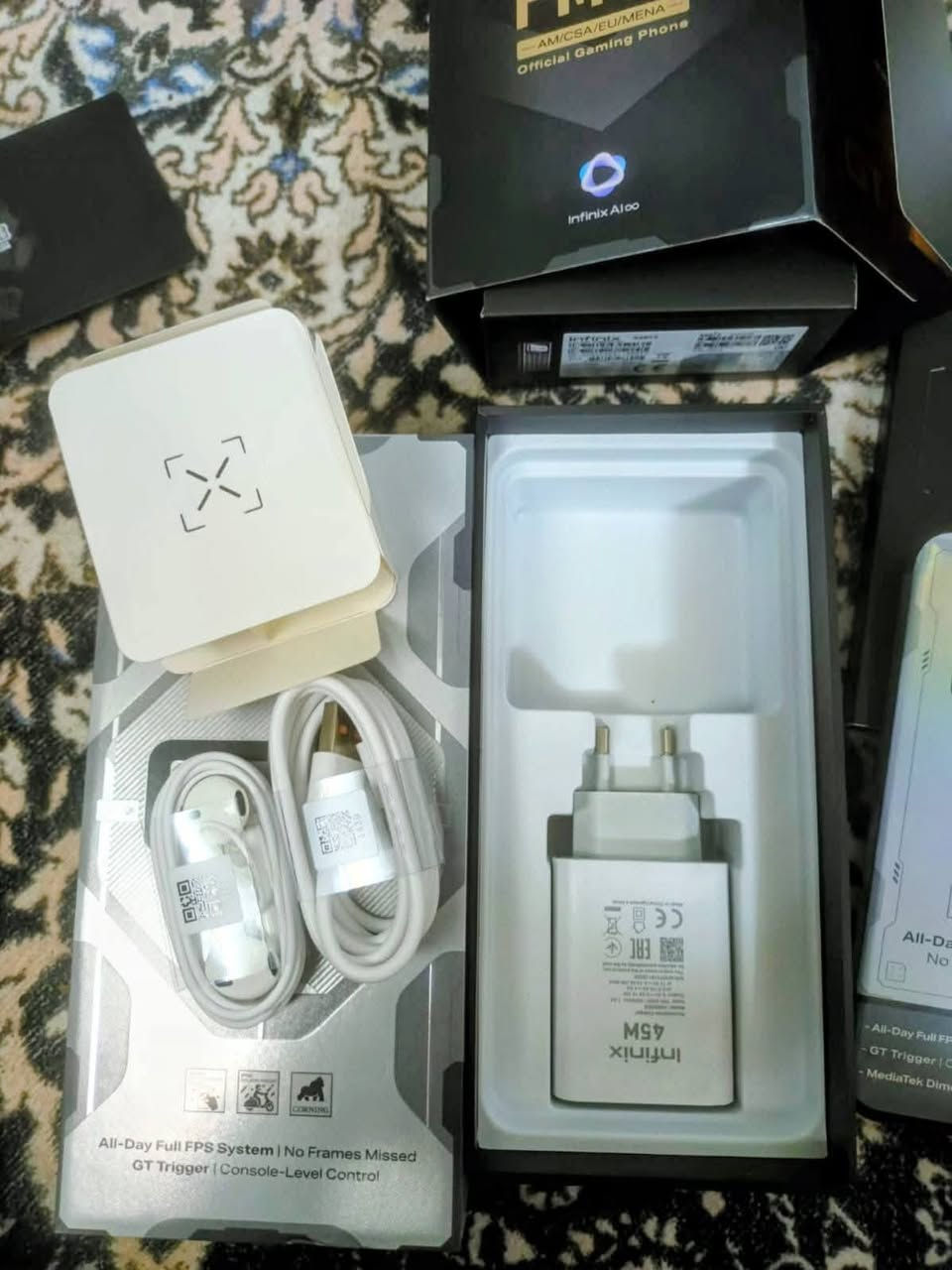 جهاز Infinix GT 30 Pro
استعمال قليل ونظيف جداً اخو الجديد شخط مابي ذاكرة 256
 مواصفاتة معروفة ميحتاج اشرح عنة، سعرة 350 
بغداد الدورة
***********
