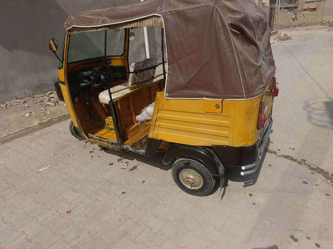 السلام عليكم تكتك بتول موديل 18 السعر مليون تكتك حلوه جاهزه في المكان بغداد مدينه الصدر رقم التلفون ,*********** بي واتساب
