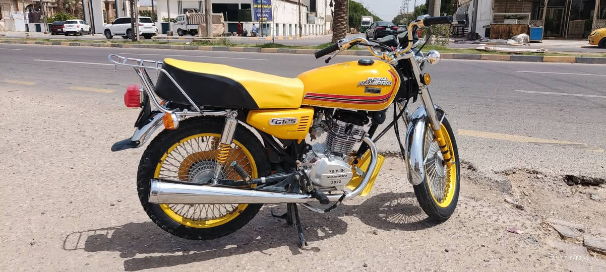 السلام عليكم ✋🏼✋🏼 
وينه الي يدور جديد 
للبيع - ✨✨
دراجه- نامه برو غطاس    🏍
موديل 2022   ✨ (طالعه بل 2024 شهر 7 )
دراجة - جاهزه كهربائيات كلها شغاله ✨
تخم تاير جديد✨
ادامه كامله توني مسوي 
شلعه و معدل فول دراجه
 سنويه و رقم باسمي رقم نجف✌🏼 
مكاني - النجف الاشرف/كوفه شارع سهله 🌛
سعر - 1,350,000 مليون و 350 الف
بها مجال حك الجيه فقط 
رقم الموبايل*********** - 📱📱
