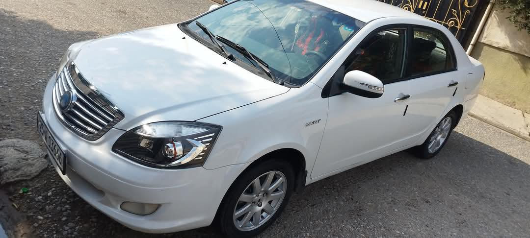 السلام عليكم
سيارة / جيلي (صيني) 
موديل / 2013

ضرر / كلين تايتل 

 حالة المحرك والكير / المحرك نضيف وما معيوب 
الكير كذلك 
نوع المحرك /  4 سلندر صرفها صرف نيسان صني يجوز اقل 
  الكير / عادي 

الرقم / كركوك الماني 

السعر / 70 وبيها مجال للشراية 
وموجود مراوس 

العنوان / كركوك 

التواصل على الرقم فقط 
+964 770 756 8957
