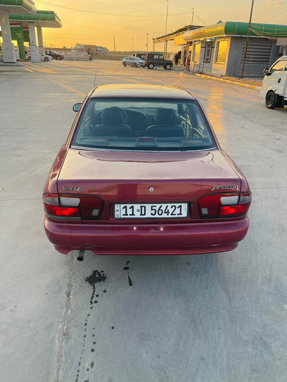 سلام عليكم
بروتون ويرا موديل 2004 
رقم نكليزي جديد 
مكينه كير جديد حاويه 
تعمير جديد على يدي معجون ماكو 
تخم تاير 
صدر خلفي امامي جديد 
سياره خير من الله 
مكان واسط صويره 
ستفسار ***********
