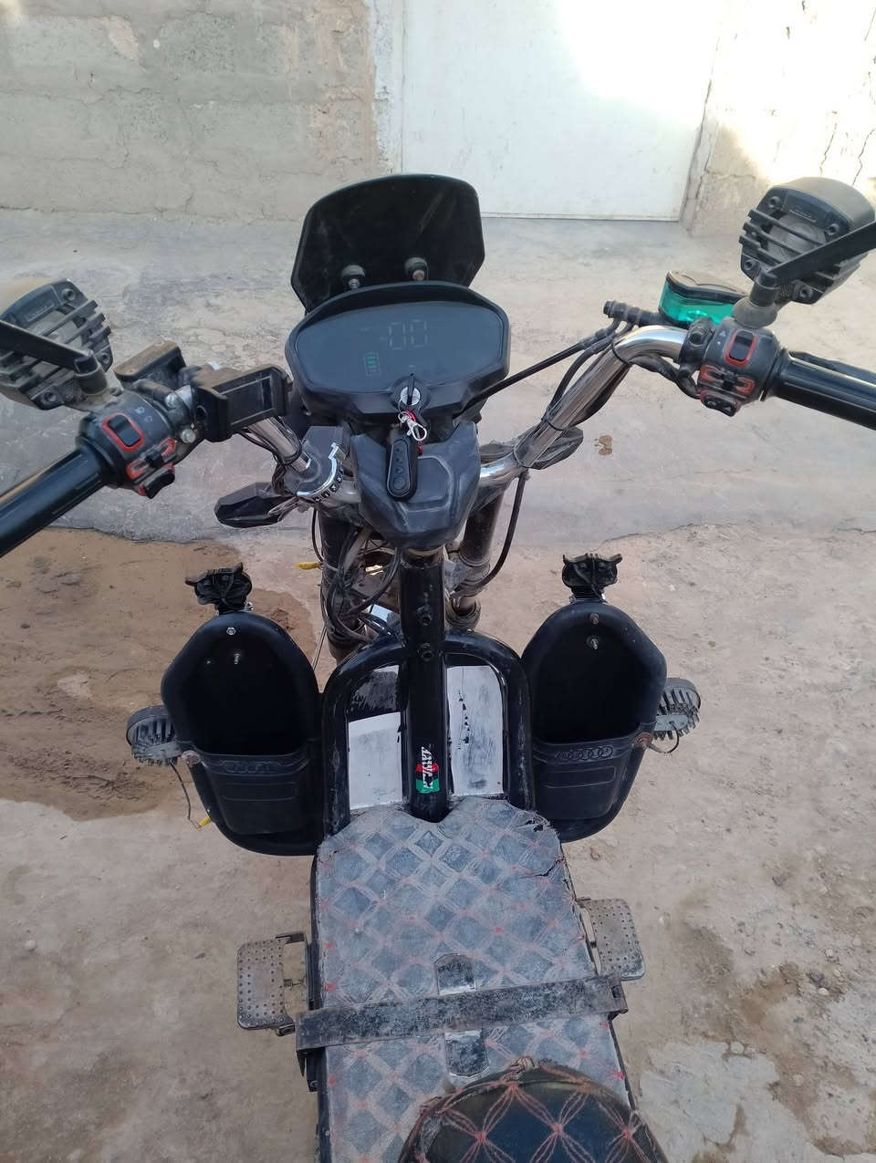 ماطور جبلي للبيع نظافته مثل ماموظح بالصوره بطاريته تقره 9 ونص وقسم 10 السعر 400 الصندوك ماينباع ويا 
للاستفسار ***********
