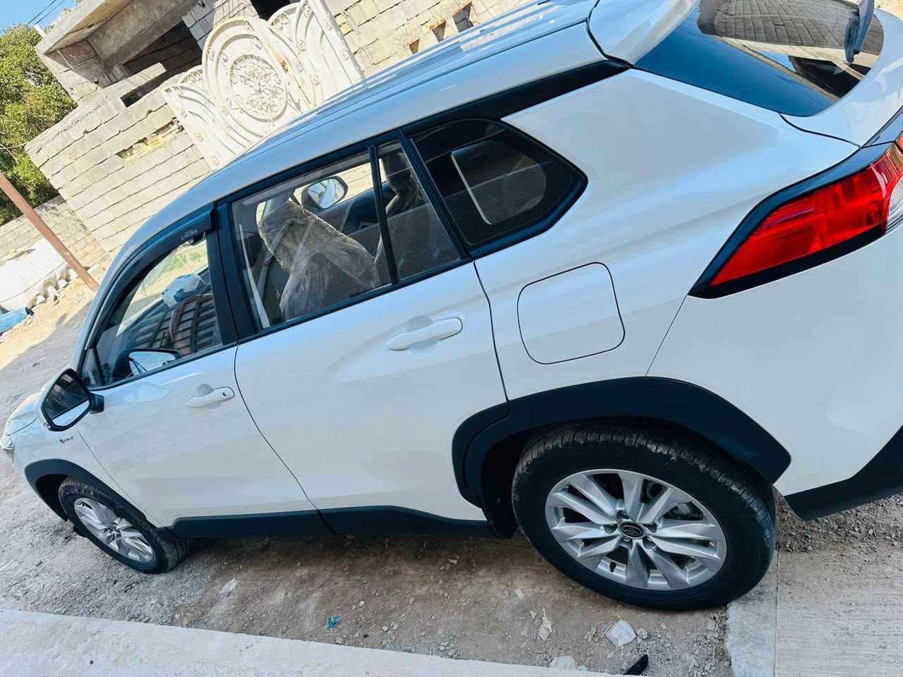 كورلا كروس موديل ٢٥ رقم بغداد دولي بسمي مكانها بعقوبه ديالى التحرير للإستفسار اتصل *********** مواصفاتها تبريد قطعتين فتحه سقف دخول ذكي كشنات مخمل بيها ارضيات حوضيه فايف دي بدون كامره انته تشدلها سياره على أيدي زيرو بعدهي ماشيه ٥٦٠٠ وقابل للزياده بيها نكده مل حصوه باب الصدر موضحه بالصوره
