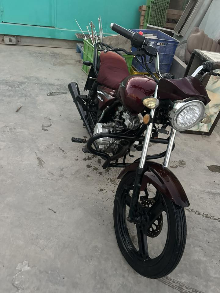 سلام عليكم دراجة هويشة للبيع اوراق اصلي بسمي موديل ٢٠١٣ دراجة معمرها على ايدي كلة جديد كهربايات تايرات كلة جديد نضيفة سعر ٦٠٠ الف العنوان كربلاء حي النصر
 رقم الهاتف ‭٠٧٨٦ ٣٥٥ ٩٥٨٨‬
