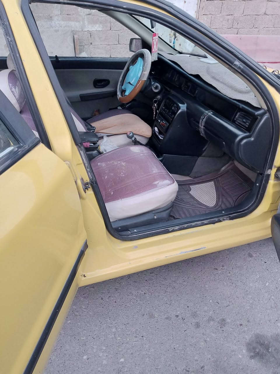 سمند موديل 9 نضيفه ما بيها تبديل ولا صبغ بس الدوسات غرامه عليه أربعين فقط محرك مكفول صدر جديد تايرات جديده الامامي بسمي رجاءا خليك جدي ولاتتلاعب لجلال غيرك ***********
