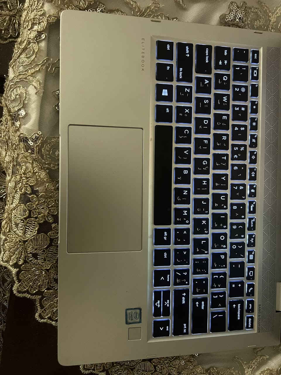 | لابتوب لمس قلاب 🔥
📌 المواصفات:
- المعالج: Core i5 جيل ثامن 💪  
- الرام: 8GB DDR4  
- التخزين: 256GB SSD سريع جداً 🚀  
- الشاشة: 13.3 إنج لمس + قلاب 360 درجة  
- دقة الشاشة: FHD (1080×1920) واضحة ونقية ✨  
- بصمة إصبع 🔐  
- التصميم: نحيف وخفيف وسهل الحمل  

🎯 المميزات:
✔ ويندوز 11  
✔ أداء سريع وبدون تعليق  
✔ بطارية ممتازه
✔ جاهز للاستخدام مباشرة  

✨ جهاز نظيف جداً ومفحوص بالكامل

💰 السعر: (325)  
📍 الموقع: (بغداد)  واليريد توصيل موجود 
: خاص أو اتصال موجود
***********
موجود واتساب هم
