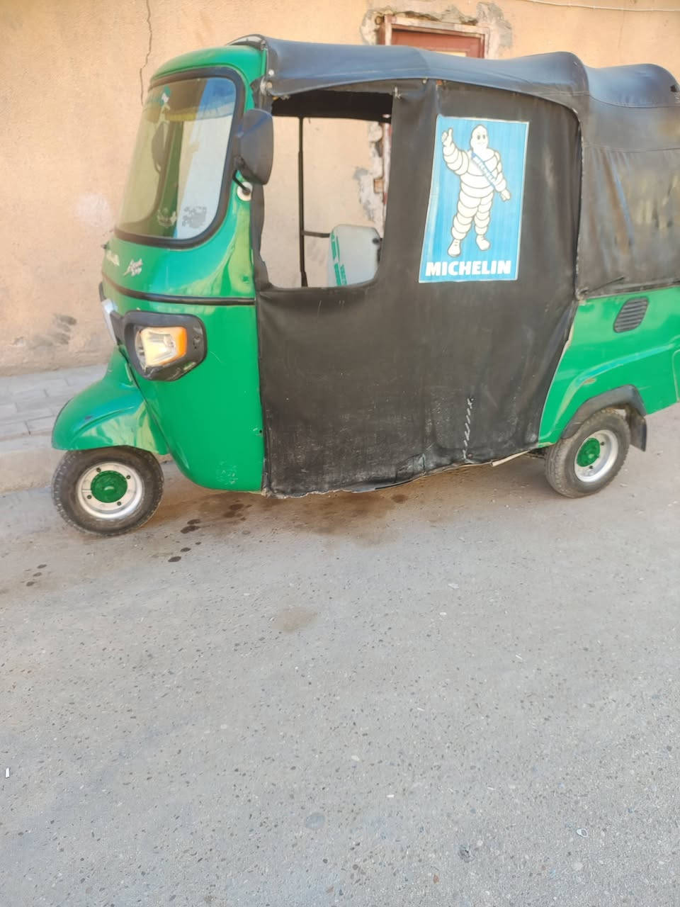 تكتك موديل 19 اوراق اصوليه كامله مكينه بلاديه لا تنقيص وله تبخير توني مجفته شركه كلجات جدد تخم تاير جديد كهربائيات كله شغاله تكتك نضيفه وجاهزه گبل لشغل لسعر مليونين مكاني كربلاء ***********
