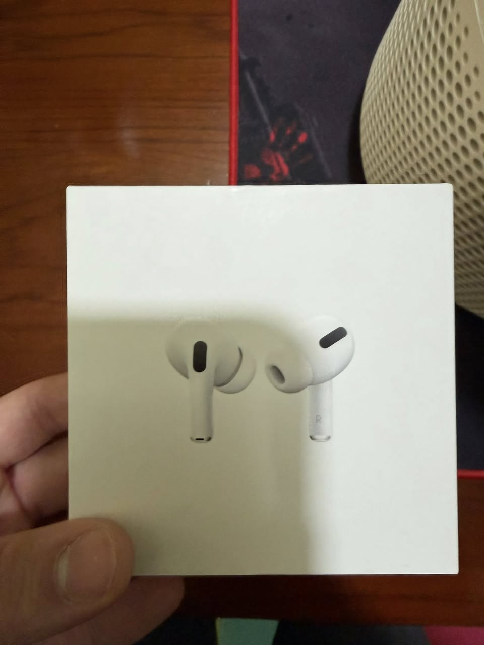 ايربود الجيل الثاني 
سماعه نظيفه مع الكارتونه 
سعر 120 
عنواني الحله
لايوجد توصيل
للتواصل على رقم ***********
