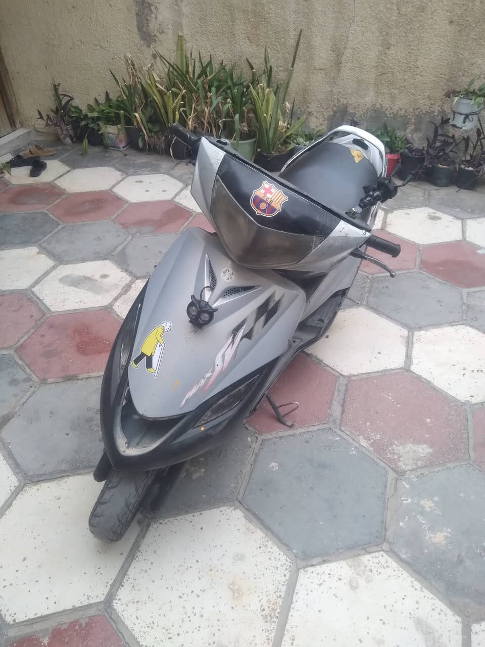 السلام عليكم 
للبيع دراجة Yamaha ماكس ١٤٠ 🏍️
الحالة الميكانيكية: ممتازة وما بيها أي مشكلة
المحرك قوي وتمشي زين
الدراجه شغاله نكره سلف و هندر  السعر ٤٠٠ وبيها مجال
مكاني بغداد الحريه في حال ما موجود في الخاص الاتصال على هذا الرقم
***********
