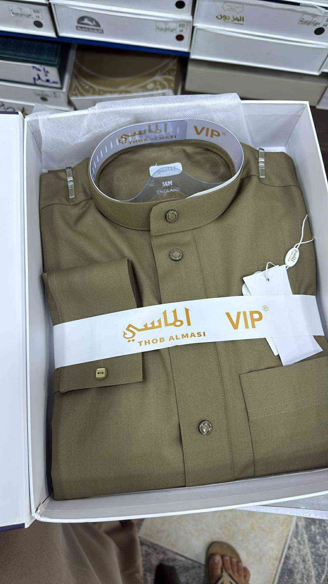 #الموسم الشتوي
#دشاديش فلات+بزمة.كافة القياسات.السعر ب٢٠الف قفل
#شحاطات  مطراش+الفارس+سكجر #السعر على ٦الالاف
#فراوي رجالي +شبابي الزوج ٢٥الف .
المكان .الخفاجية قرب جامع محمد سلطان.
*********** واتساب
