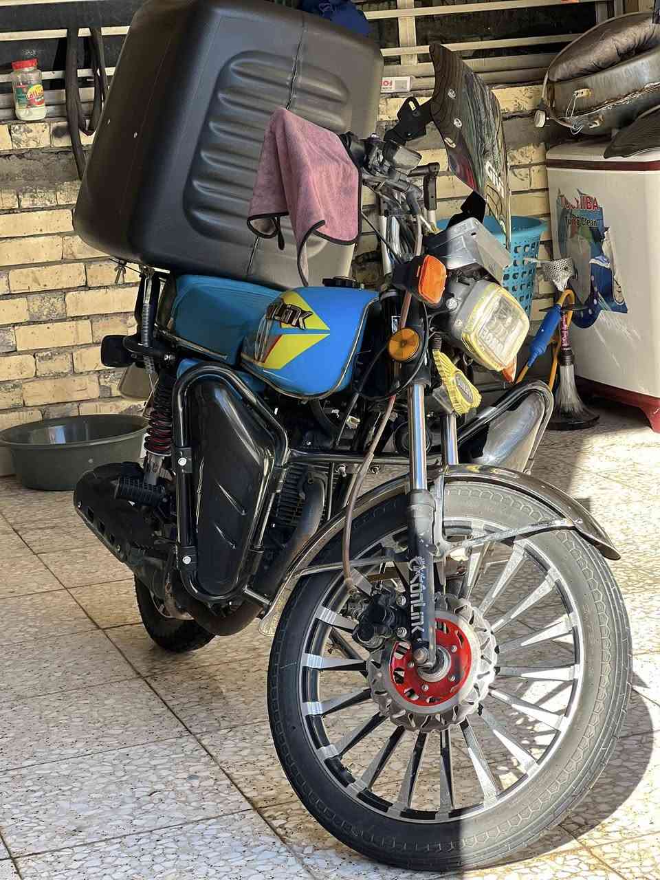 سلام عليكم دراجة إيراني سيفان موديل 2024 كفالة عامة شغل واطلع كبل لشارع نقصهة كفر مال باتري سعرهة 700وبيهة مجال حك الجية العنوان بغداد التاجيات ***********
