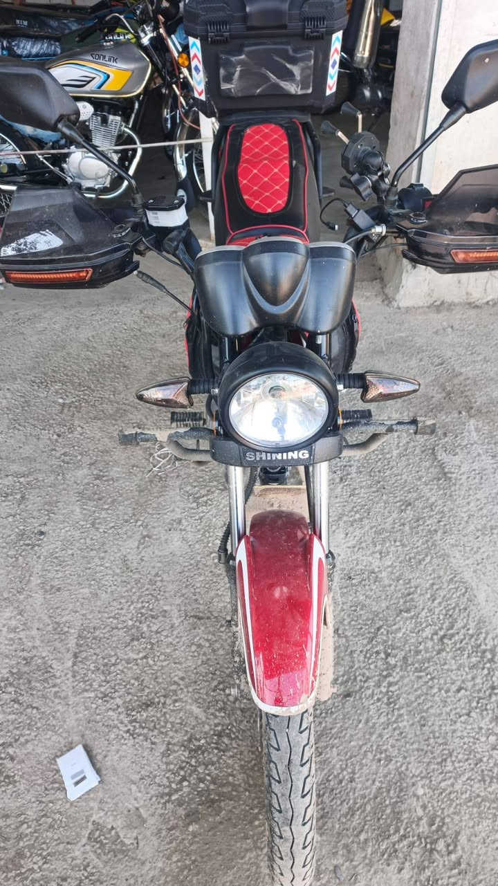 السلام عليكم دراجه شاينك فول نضافه مكينه كفاله كهربائيات.
دراجه أصوليه اوراق كامله دراجه جاهزه وحلوه

السعر خاص

المكان:  ديالئ جديده الشط تعبر بوابه مال الشعب مسافه 10 دقايق 

الهاتف ‏‪0780 671 3583‬‏
