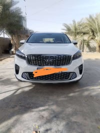 سورنتو ٢٠١٨ للبيع 6سلندر معروضه 230بيه مجال قليل 07838394115